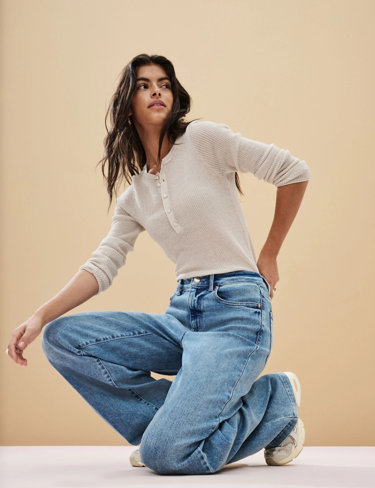 mid-blue-wide-leg-jeans